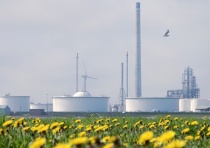 Keeping climate change in CHECK